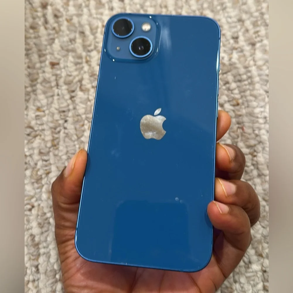 Apple Smartphone in Vibrant Blue Apple iPhone 13 unlocked 128gb blue